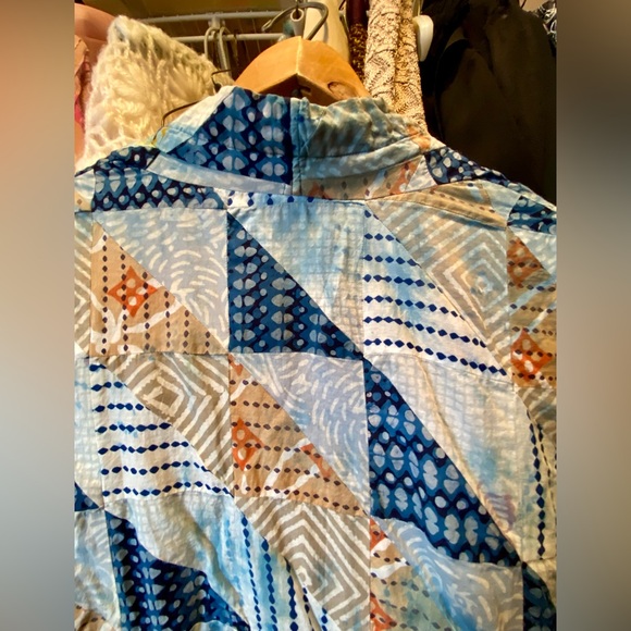 Patchwork, asymmetrical, sleeveless vest - Picture 6 of 10